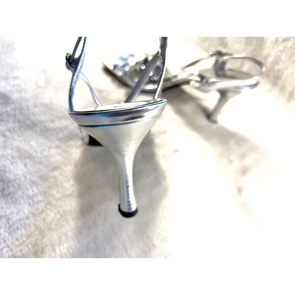 Jacqueline Ferrar Women's Rhinestone Heels Size 8 NWOT‎ - Picture 7 of 11